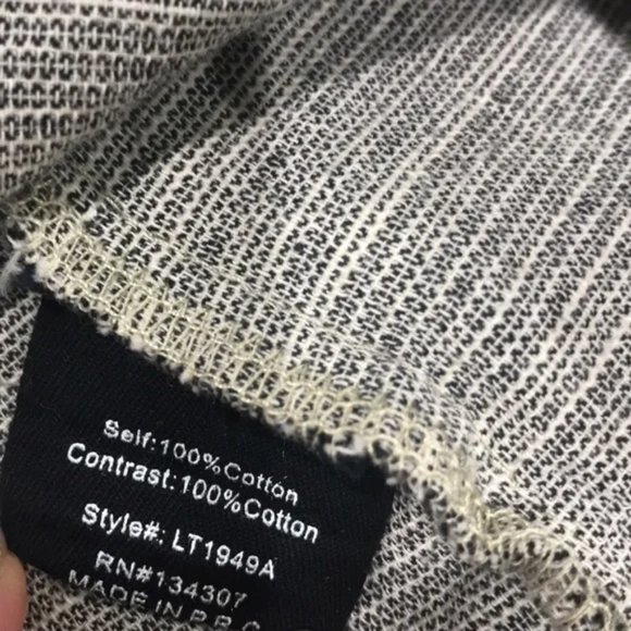 Line & Dot Belen Off-the-Shoulder Top - Picture 6 of 7